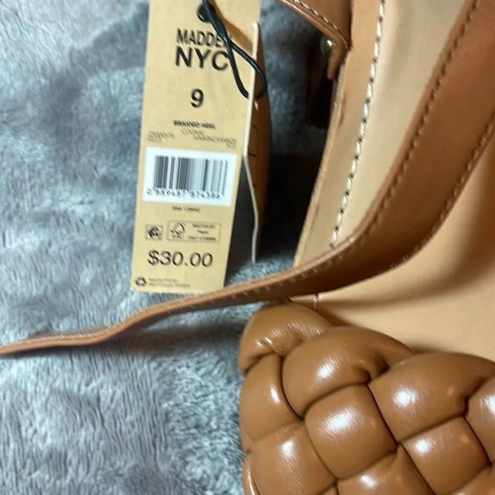 NWT Madden NYC Block Sandals size 9